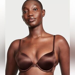 Victoria’s Secret very sexy smooth push up bra NWOT